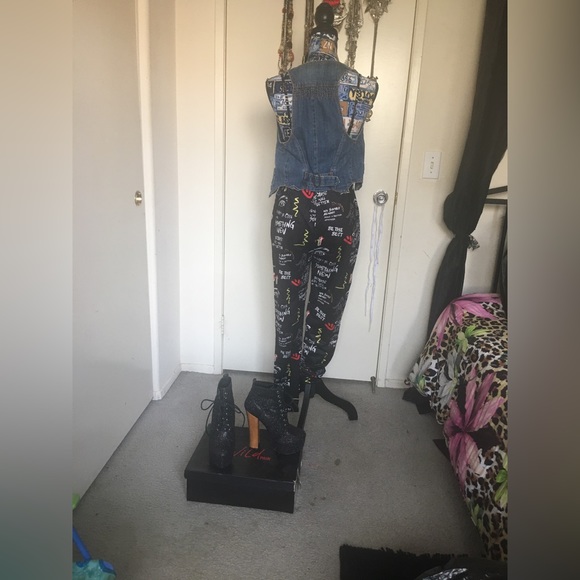 Sexy graffiti style full jumpsuit - Picture 5 of 12